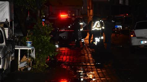 İ­z­m­i­r­­d­e­ ­s­i­l­a­h­l­ı­ ­k­a­v­g­a­:­ ­2­ ­ö­l­ü­